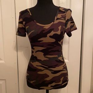 Ellie & Kate | women’s bodysuit top | small | army print